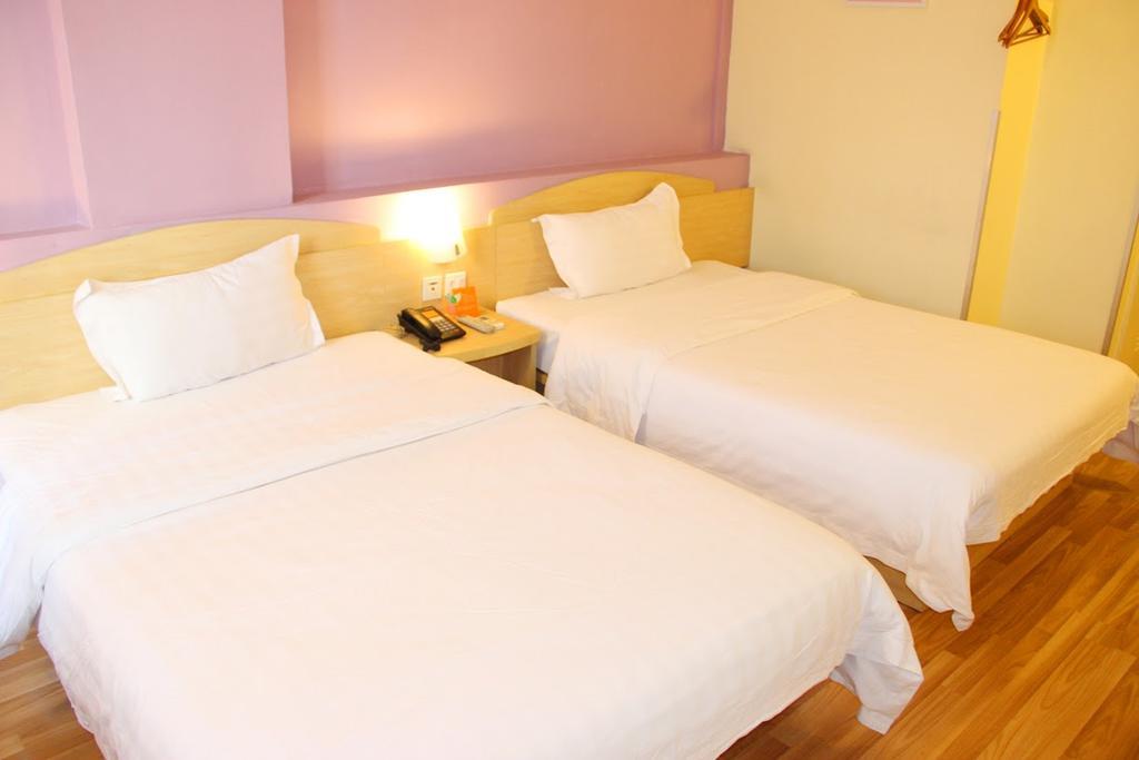 7Days Inn Dalian Gangwan Square Station Port الغرفة الصورة
