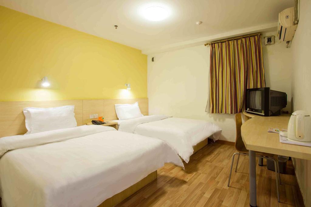 7Days Inn Dalian Gangwan Square Station Port الغرفة الصورة